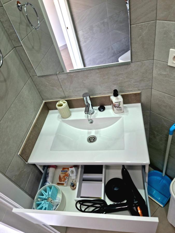 Apartamentos Elemar Free Luggage Storage مالقة المظهر الخارجي الصورة