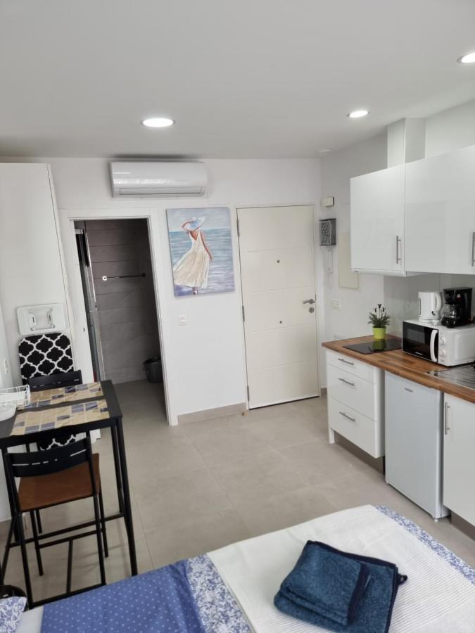 Apartamentos Elemar Free Luggage Storage مالقة المظهر الخارجي الصورة