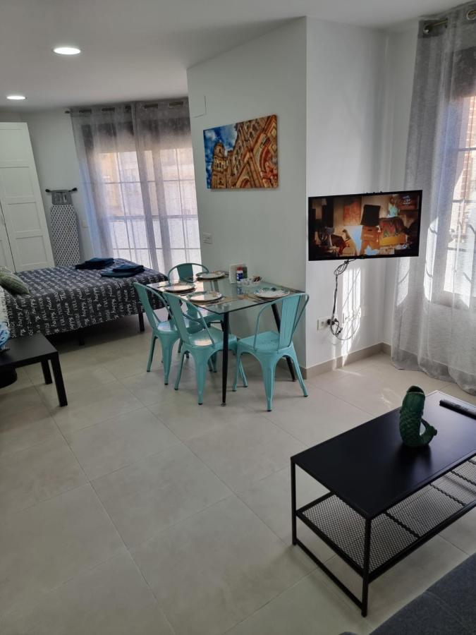 Apartamentos Elemar Free Luggage Storage مالقة المظهر الخارجي الصورة