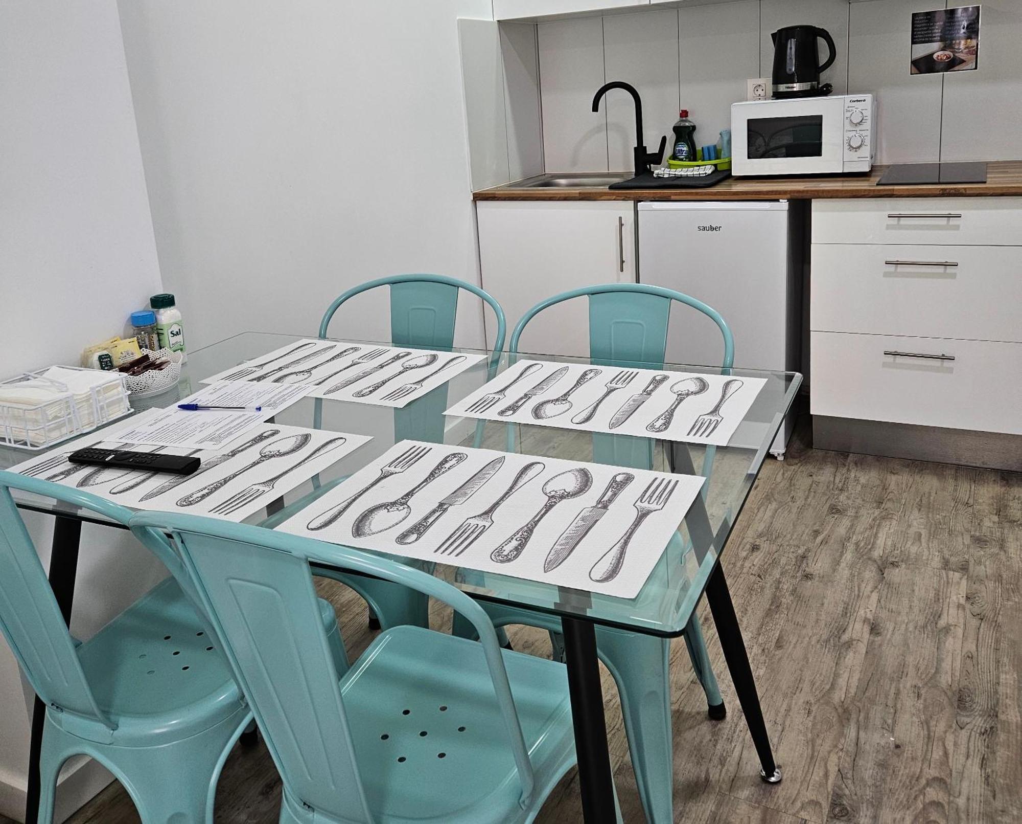 Apartamentos Elemar Free Luggage Storage مالقة المظهر الخارجي الصورة
